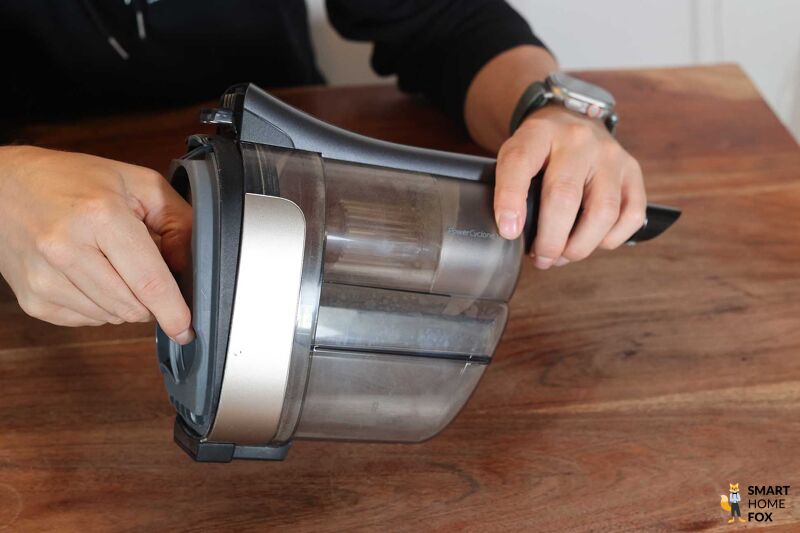 Der Filter des Philips Aquatrio 9000 Cordless